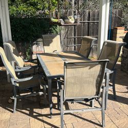 Outdoor Patio Dining Table & Chairs