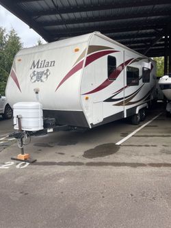 2014 Eclipse Milan 26' Travel Trailer