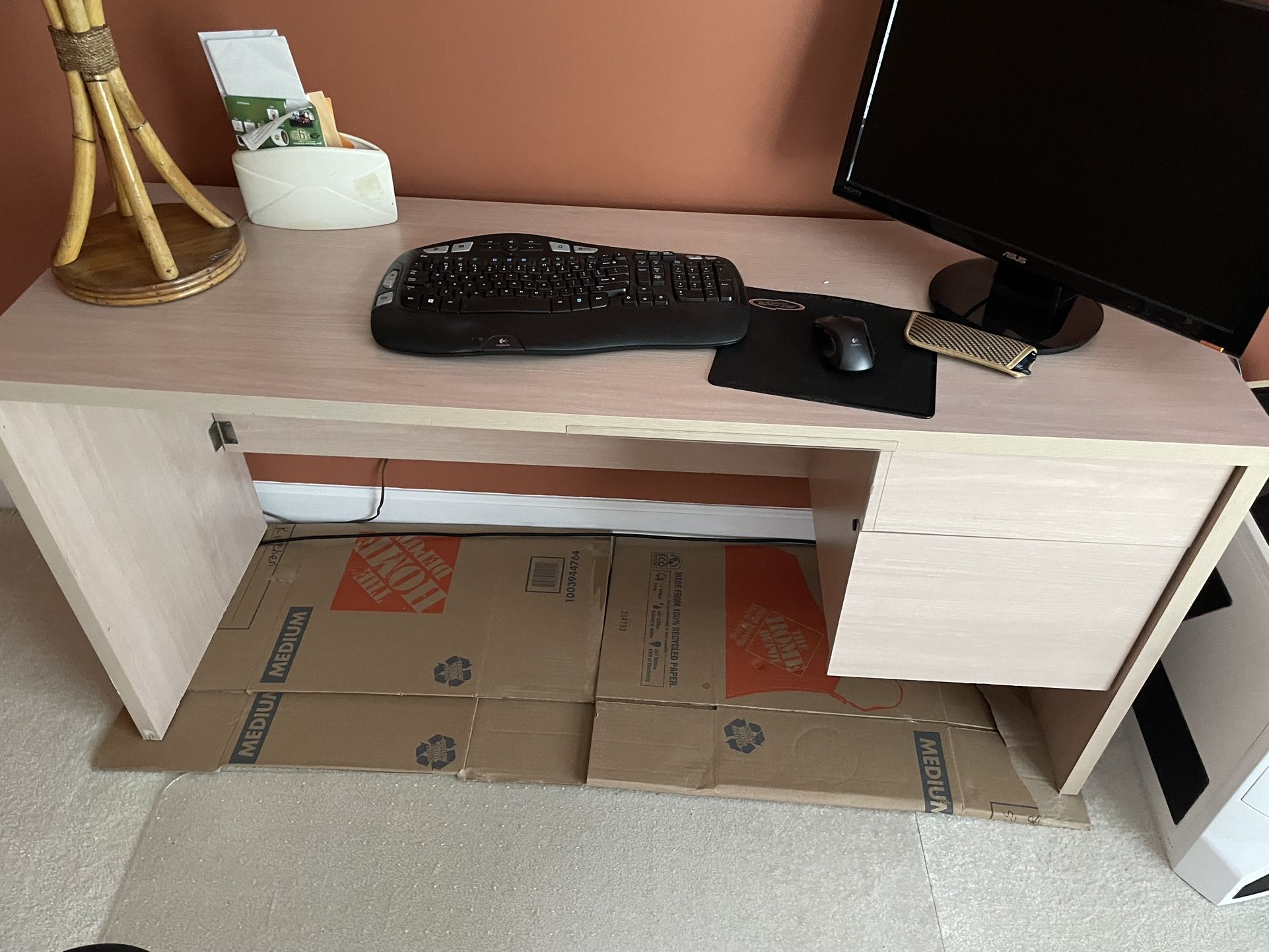 Computer/ Gaming Desk With File Drawer 
