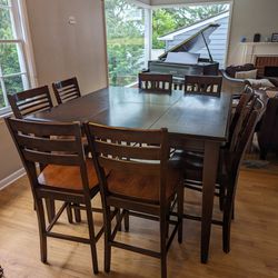 Dining Room Table + 8 Chairs 
