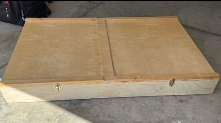 Large Wooden Art / Painting Transport Crate – Padded Interior