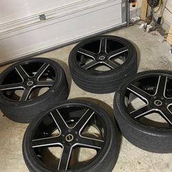 Black Rims and Tires 6 Lugs 24” Ford/Lincoln.