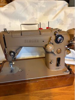 319 Singer sewing machine
