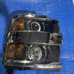 2015 UP 2019 CHEVY SILVERADO 2500 & 3500 HEADLIGHT 