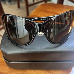 Banana Republic Sun glasses 
