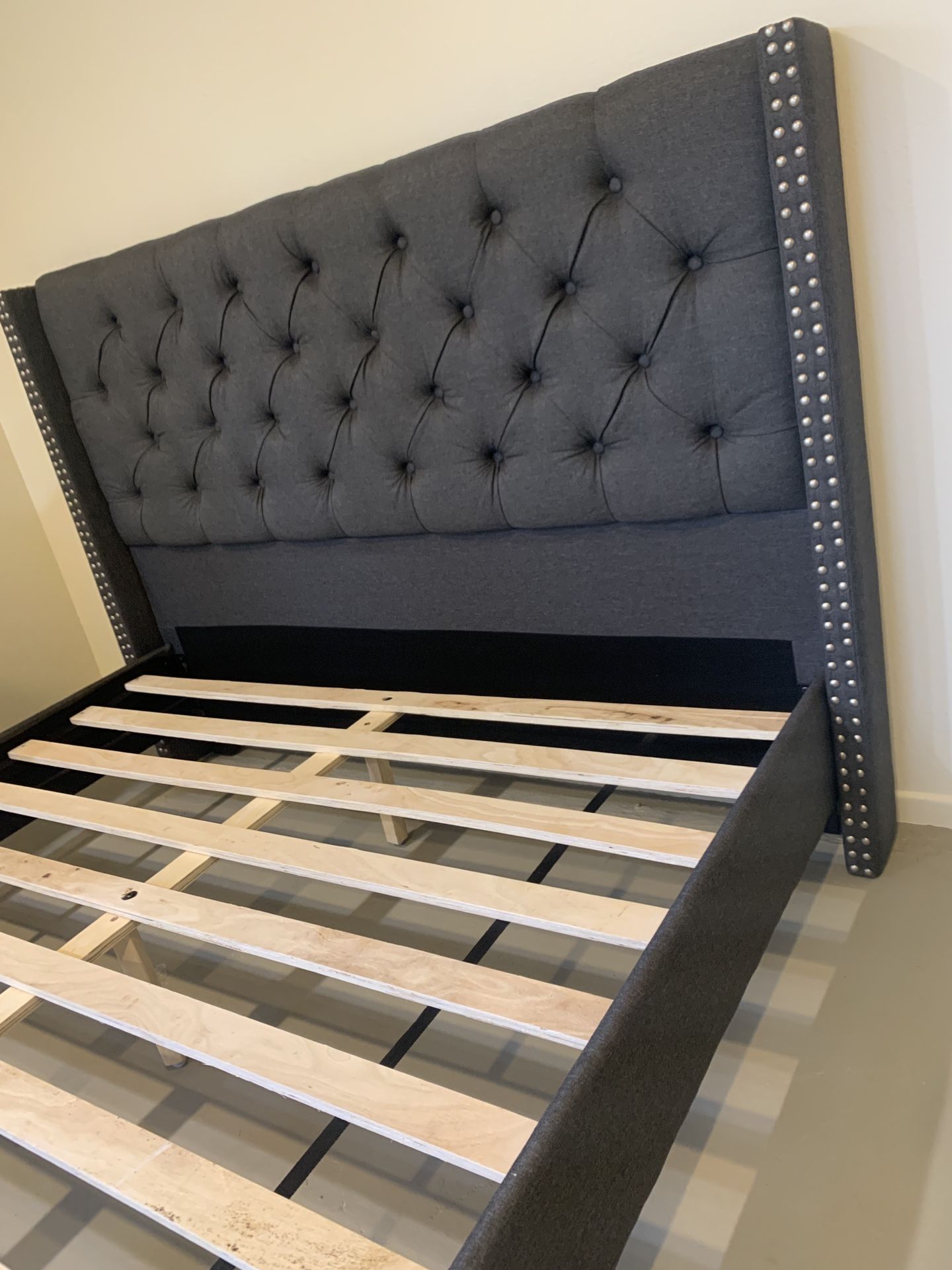 BRAND NEW QUEEN BED FOR ONLY $300 MATTRESS INCLUDED 💥 $20 DELIVERY 💥NO SET UP💥 • We do not assemble • Brand new in box • Hardware & instructions i