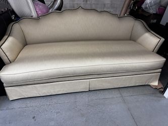 Large Nice couch