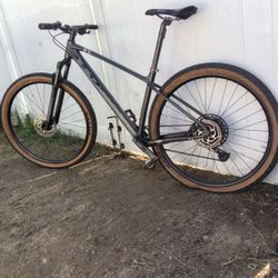 TREK MARLIN 8 MTBIKE