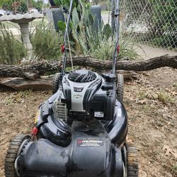 Self-driven Lawn Mower