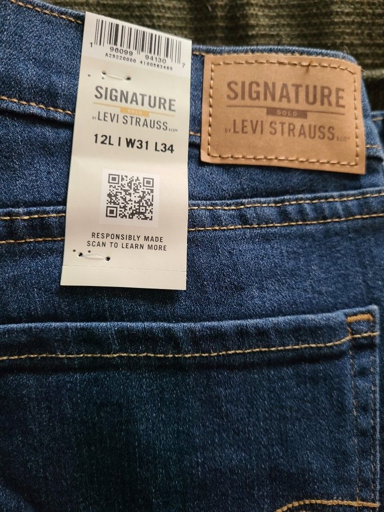 Signature Levi Strauss ( Brand New)