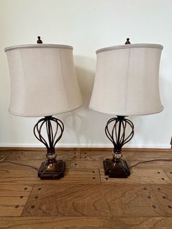Lamp lights