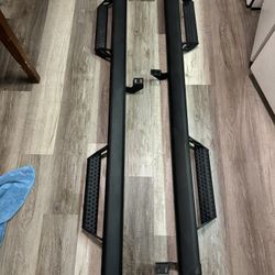 TACOMA SIDE STEPS GOOD CONDITION
