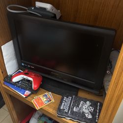 19” Tv With Remote 