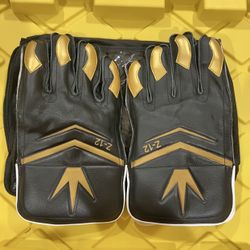 Mids Z-12 Wicket Keeping Gloves - Black 