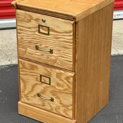 Filing Cabinet With Key