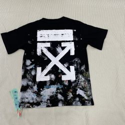 Off-White T-shirt