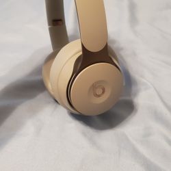 Beats Solo Pro