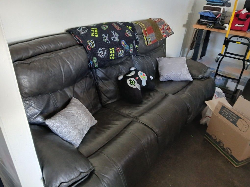 Recliner Couch 