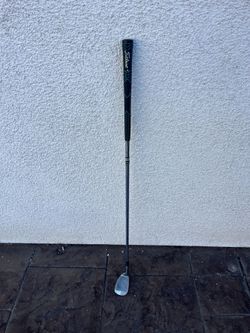 TITLEIST RIGHT HANDED OUT 'N ON GOLF CLUB - WEDGE! 