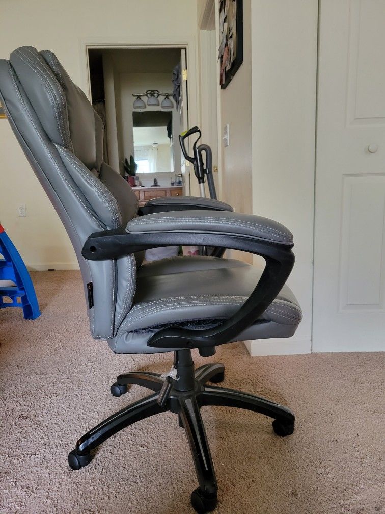 Dormeo Espo Octaspring Bonded Leather Managers Office Chair, Gray