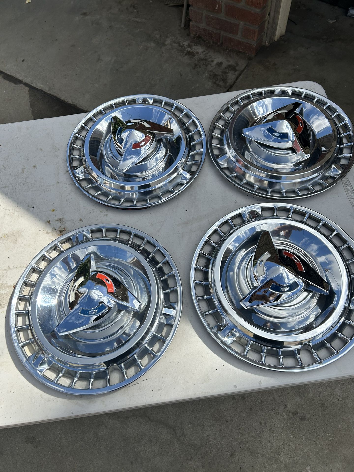 1961 Chevy Impala Super Sport Hub Caps 