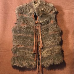 Women’s~Faux Fur Vest~sz 12~by Elegant