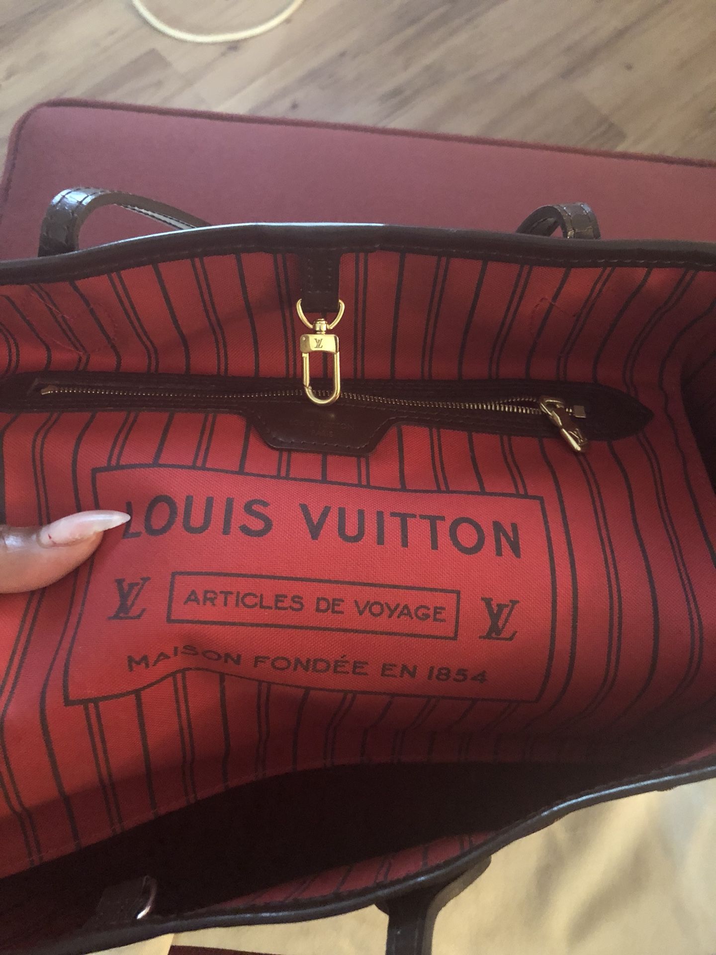 Louis Vuitton Neverfull MM Tote for Sale in Waltham, MA - OfferUp