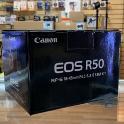 Canon EOS R50 with 18-45mm