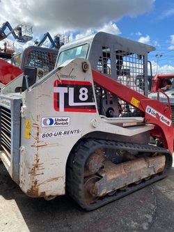 BOBCAT SKID STEER TRACK LOADER TRACKED SKID STEER WITH A FREE BUCKET - 2019 TAKEUCHI TL8W