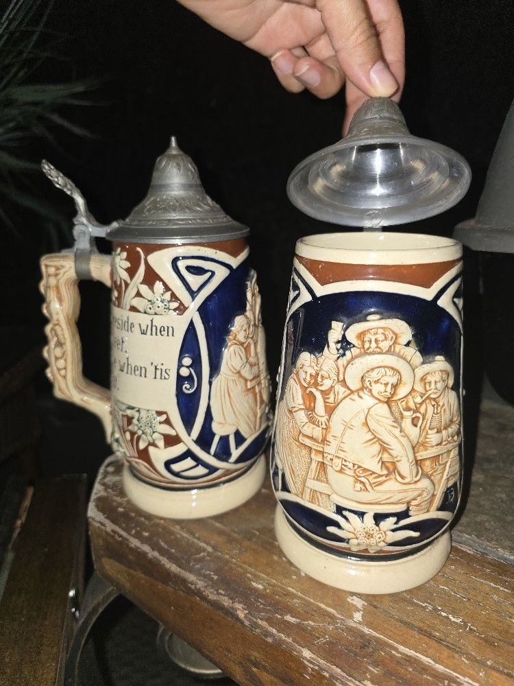 Oktoberfest beer jugs set of 2