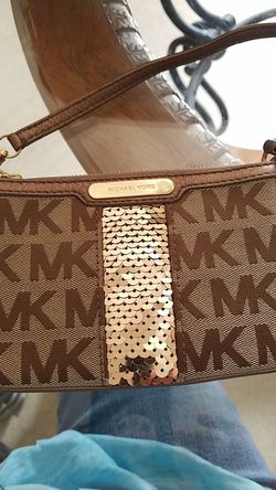 Michael Kors wristlet
