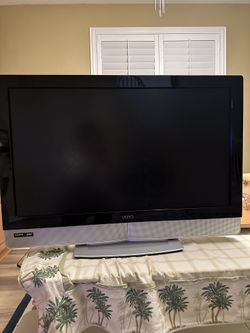 37’ Inch VIZIO TV