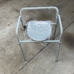 Commode Chair