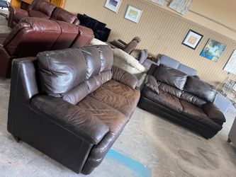 Leather sofa set 🦖