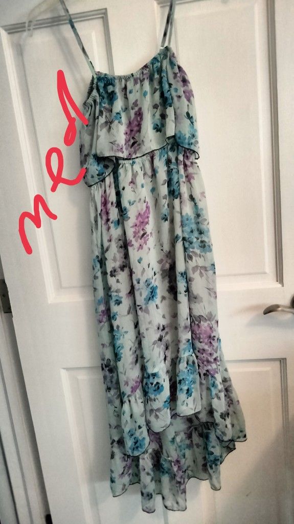 Ladies Size Med. Light Weight Dress