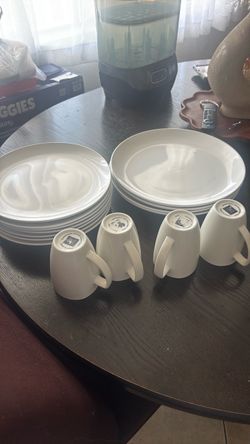 White Ceramic Dinnerware Set with Mugs