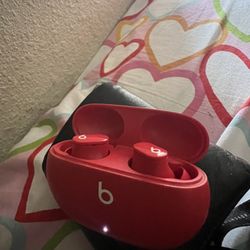 Beats earbuds