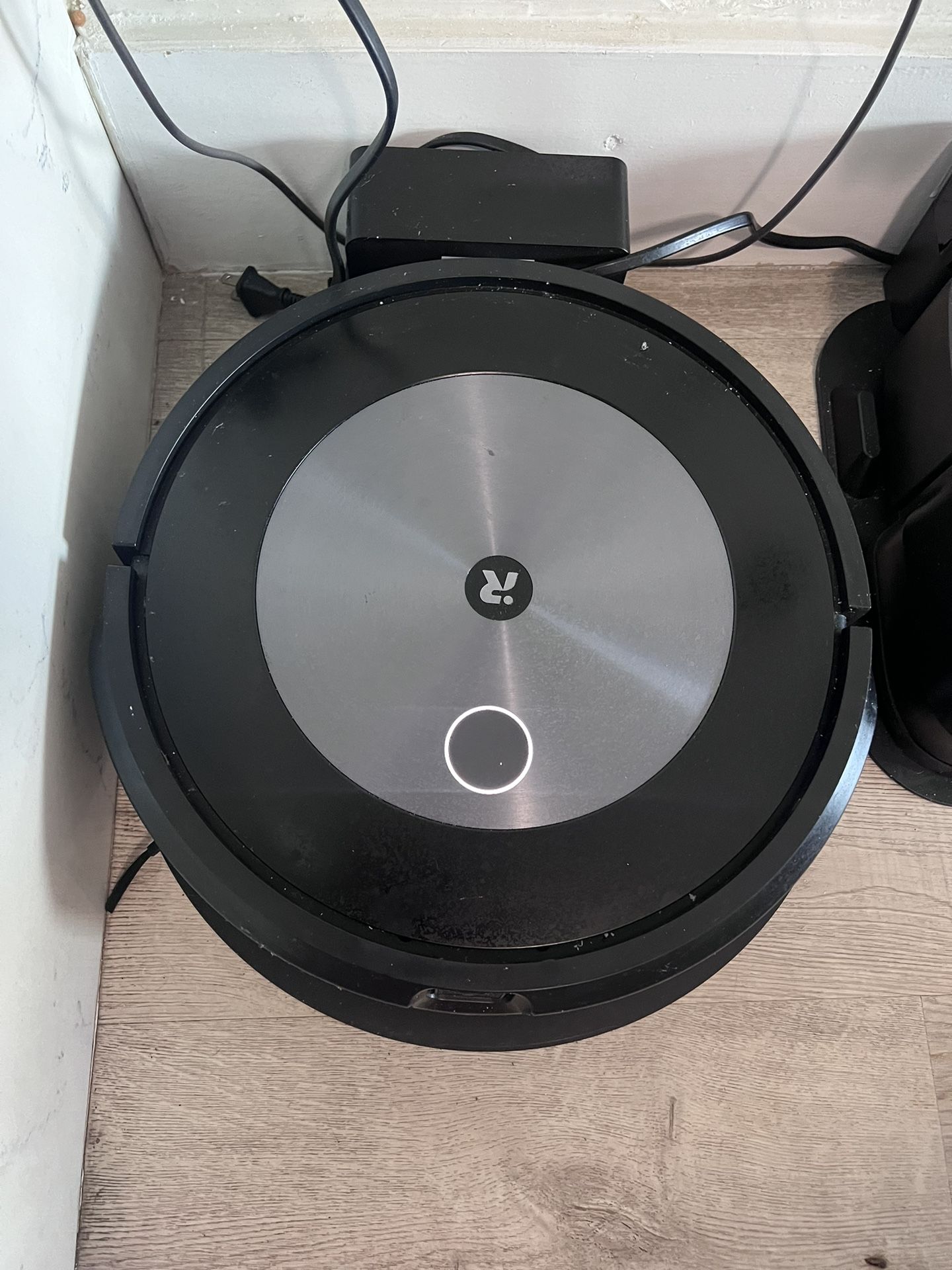 iRobot Roomba Combo j5 Robot - 2-in-1 Vacuum with Optional Mopping, Identifies & Avoids Obstacles Like Pet Waste & Cords, Clean by Room with Smart Map