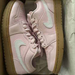 Women’s Air Jordan 1 Low 