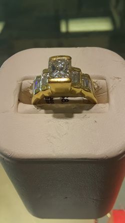 18kt Diamond Ring