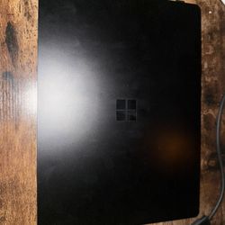 13.5 Microsoft Surface 6 32 GB Ram