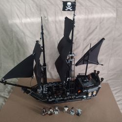 Lego Pirates Of The Caribbean The Black Pearl Set 4184
