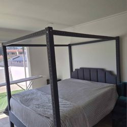 Canopy Bed frame Queen size