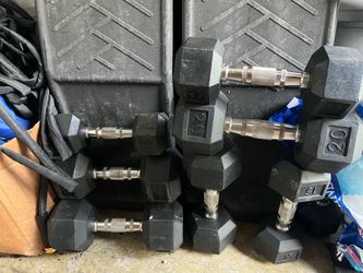 DUMBBELLS 10 lb, 15 lb, 20 lb, 25 lb, 35 lb IN GOOD CONDITION
