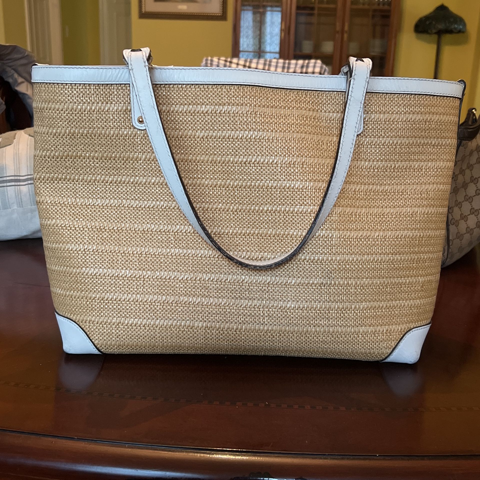 Authentic Gucci Raffia medium Tote