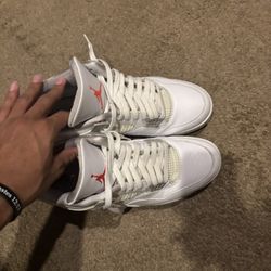 Oreo Jordan 4’s Size 13