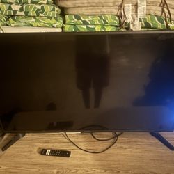 Insignia 32 Inch Flat Screen With Remote Works Like New Without Box 