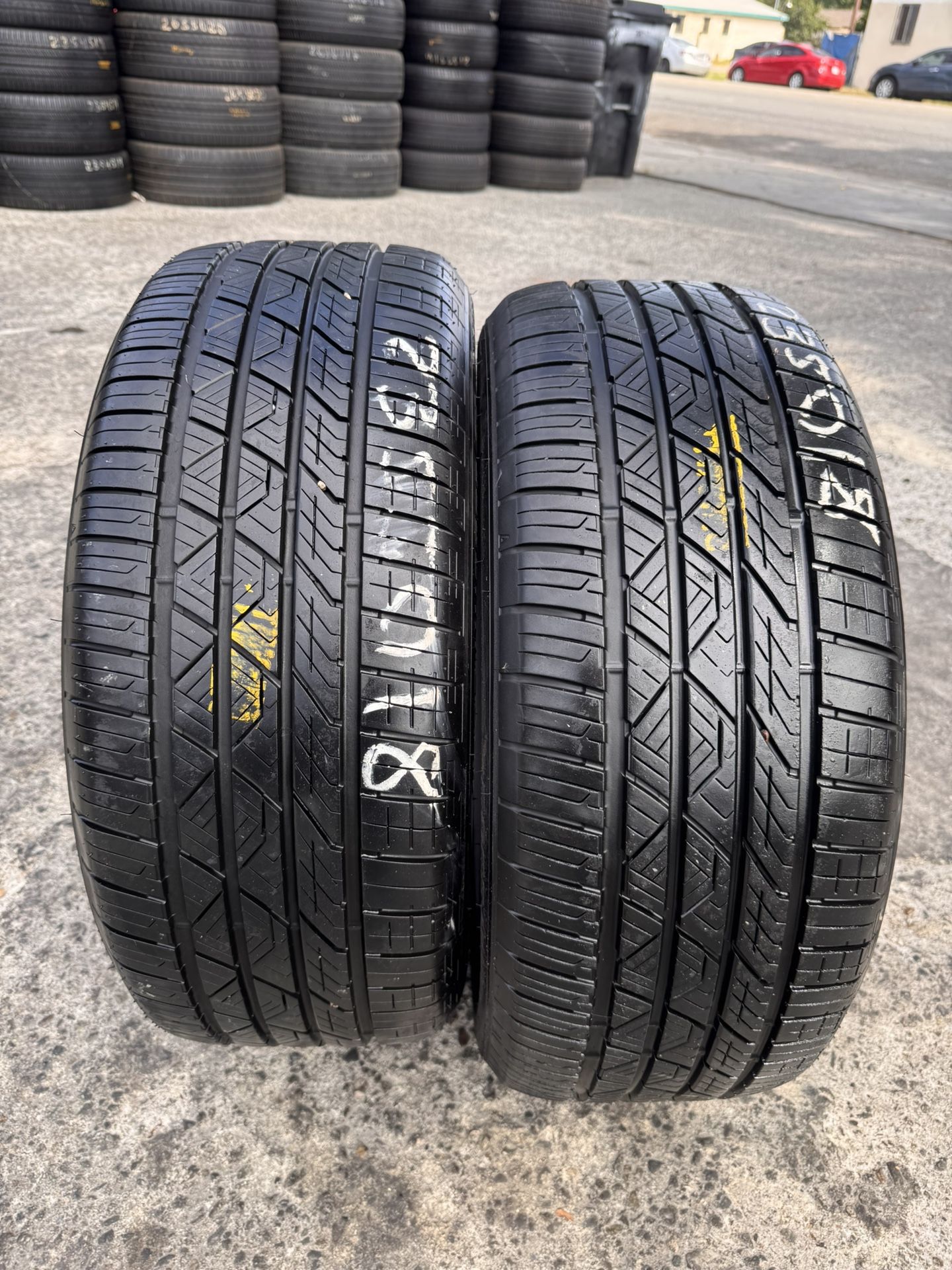 235/50/18 ROADHUGGER (2)