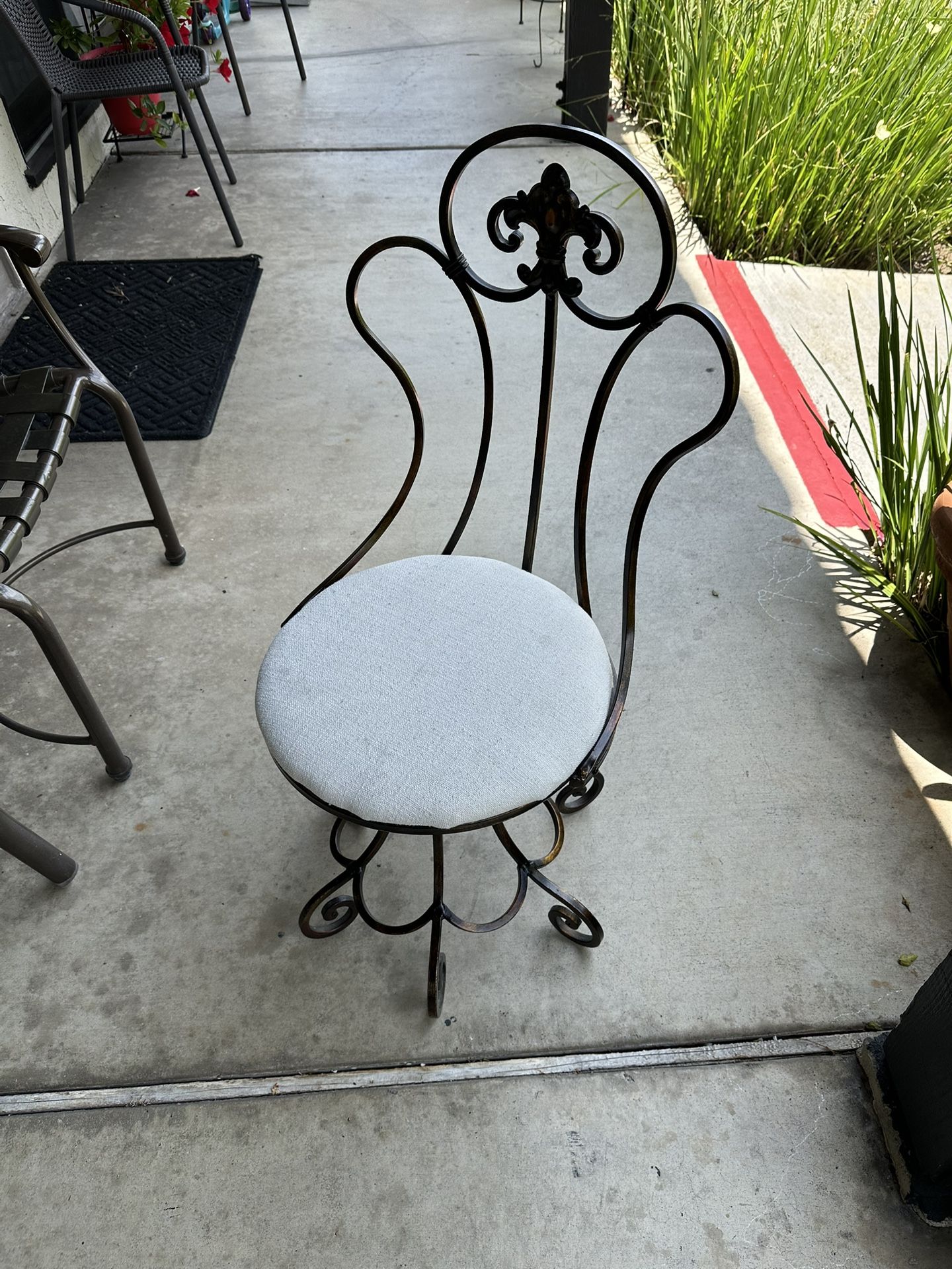 Vanity Chair