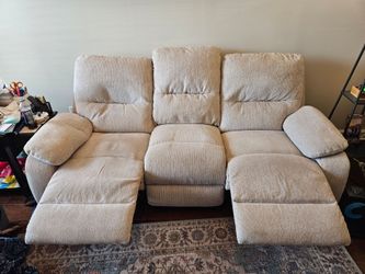 Reclining sofa